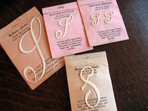 イニシャル　ペーパー　モノグラムSのグループ写真