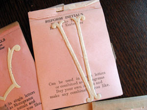 イニシャルV01の写真